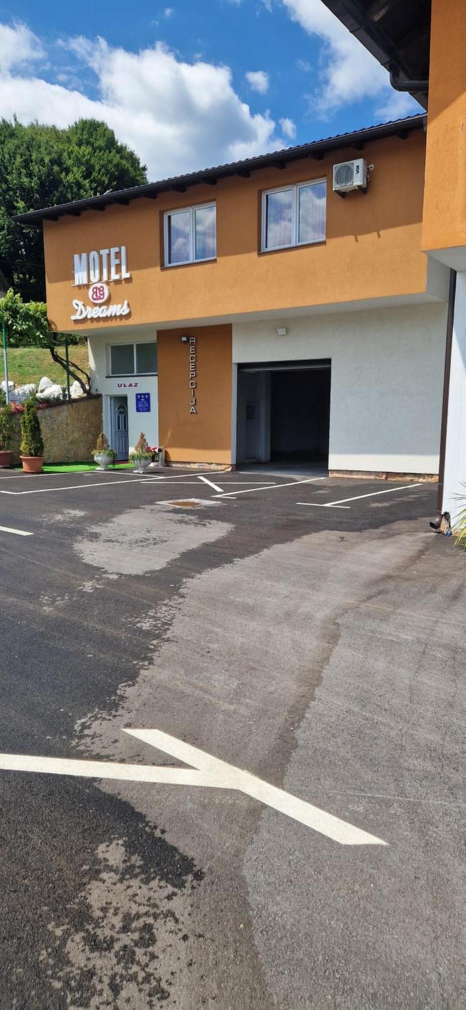 Motel Dreams Novi Travnik Экстерьер фото
