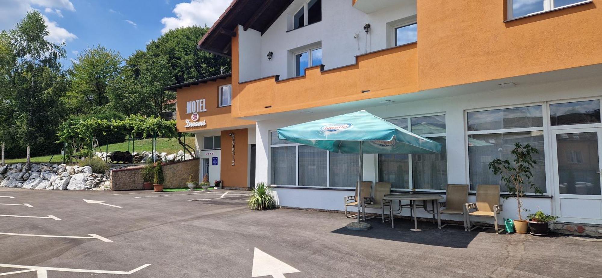 Motel Dreams Novi Travnik Экстерьер фото