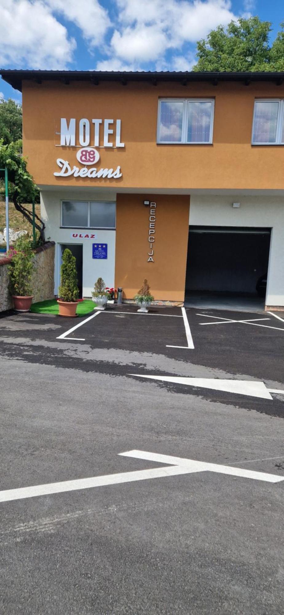 Motel Dreams Novi Travnik Экстерьер фото