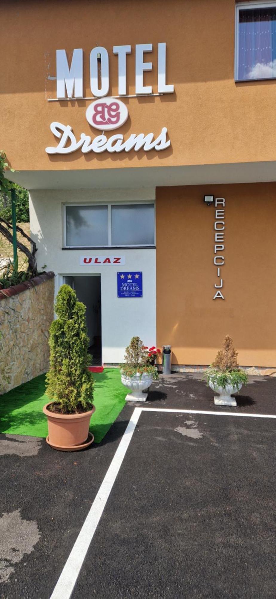 Motel Dreams Novi Travnik Экстерьер фото